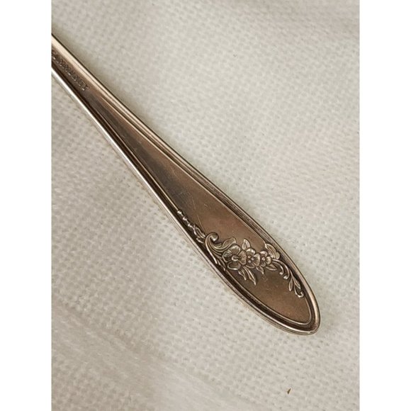 Oneida Queen Bess II Salad Fork 6.5" silverplate clover pierced - Picture 10 of 11